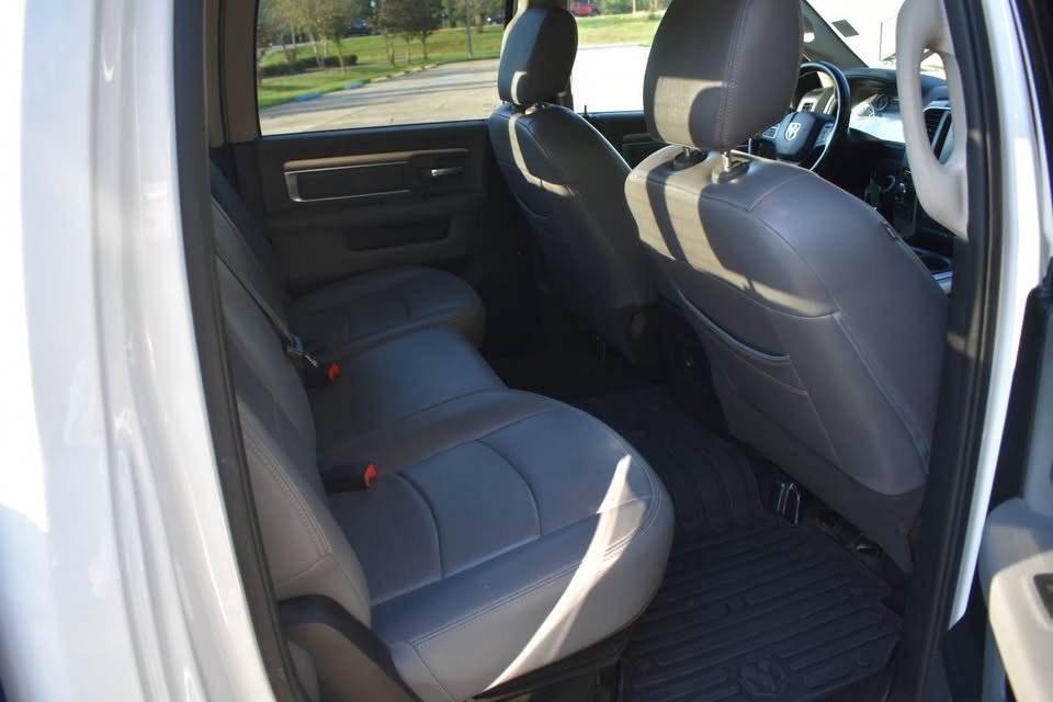 2015 Ram 1500 - $17,000