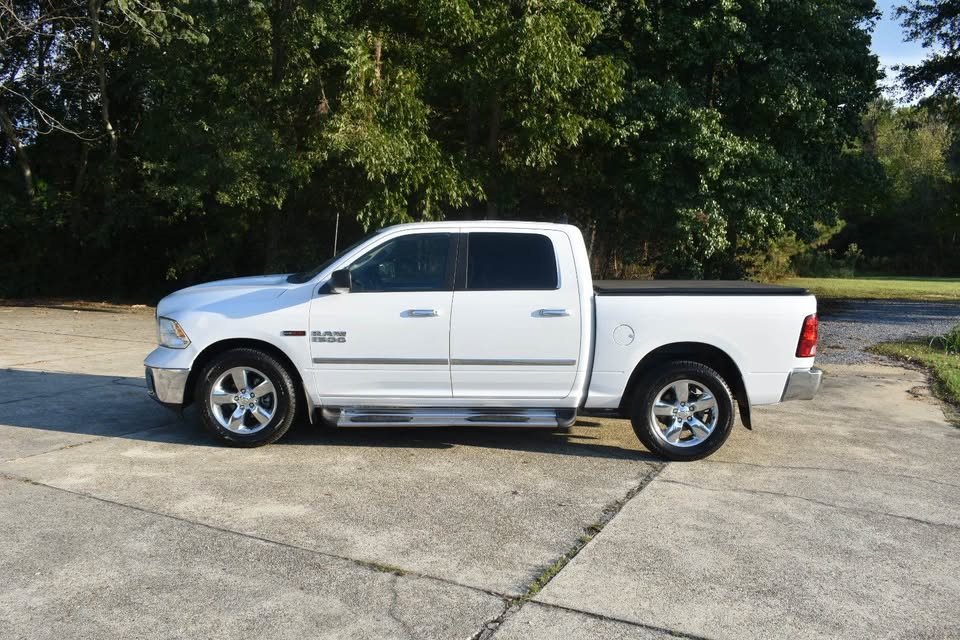 2015 Ram 1500 - $17,000