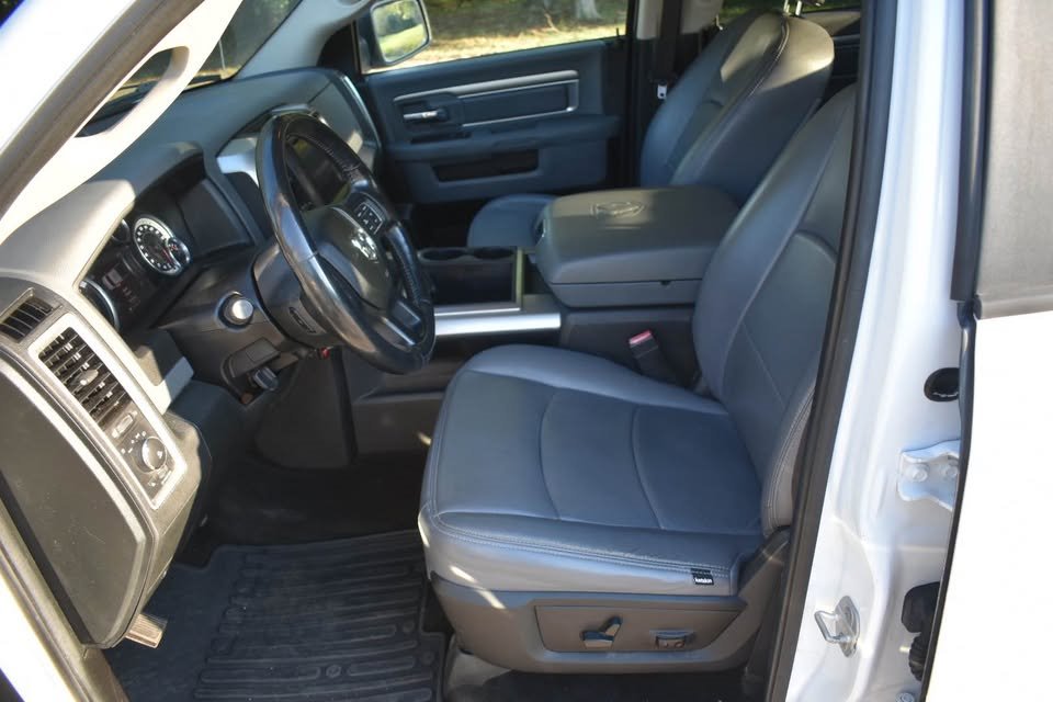 2015 Ram 1500 - $17,000