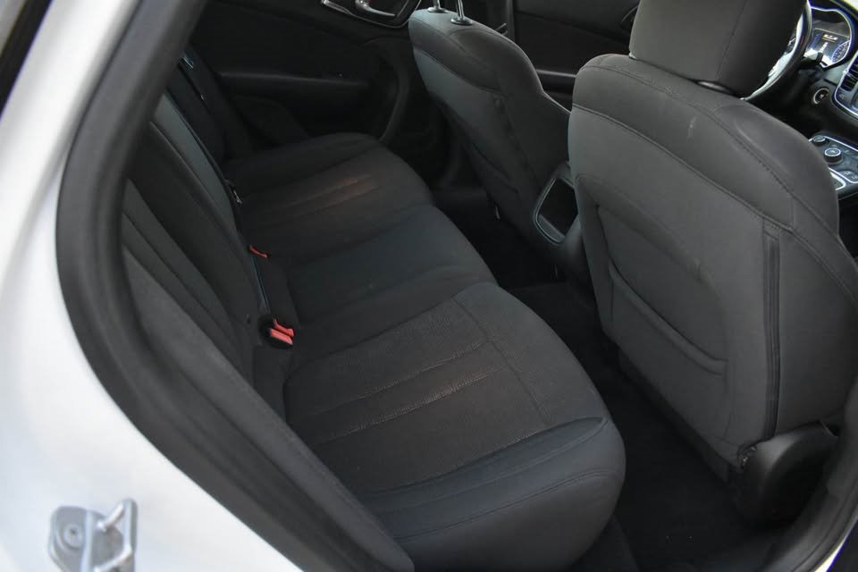 2016 Chrysler 200 - $13,500