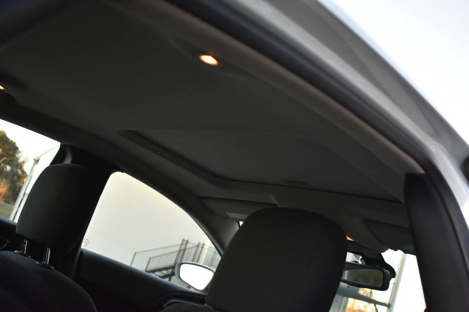 2016 Chrysler 200 - $13,500