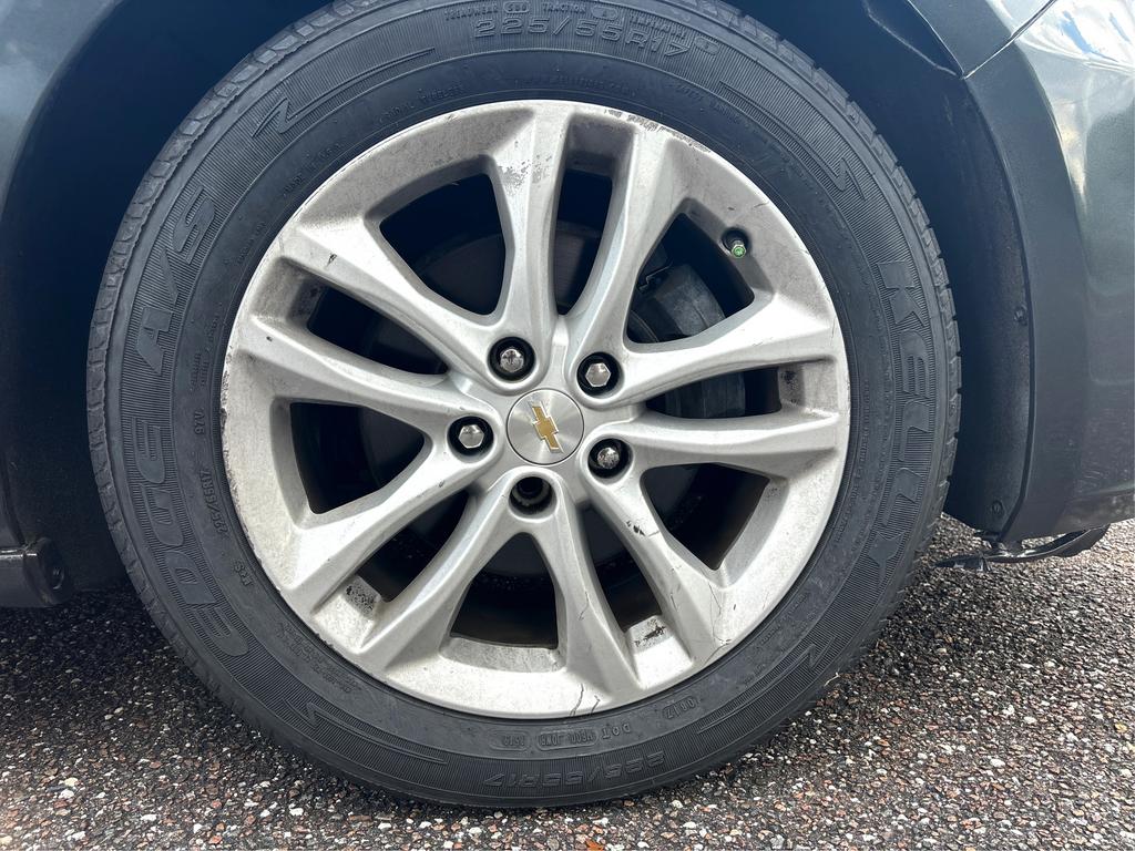 2018 Chevrolet Malibu - $11,699