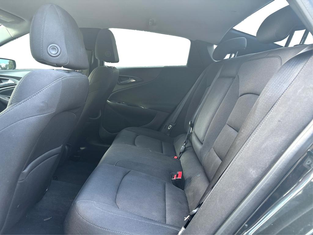 2018 Chevrolet Malibu - $11,699