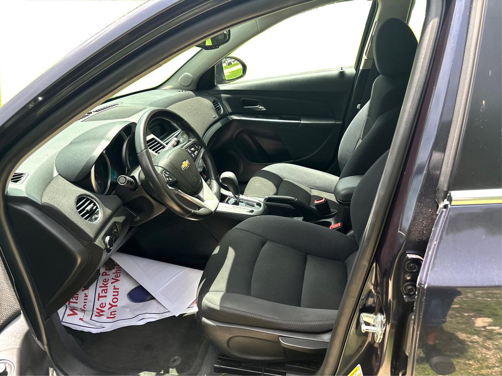 2016 Chevrolet Cruze - $8,599