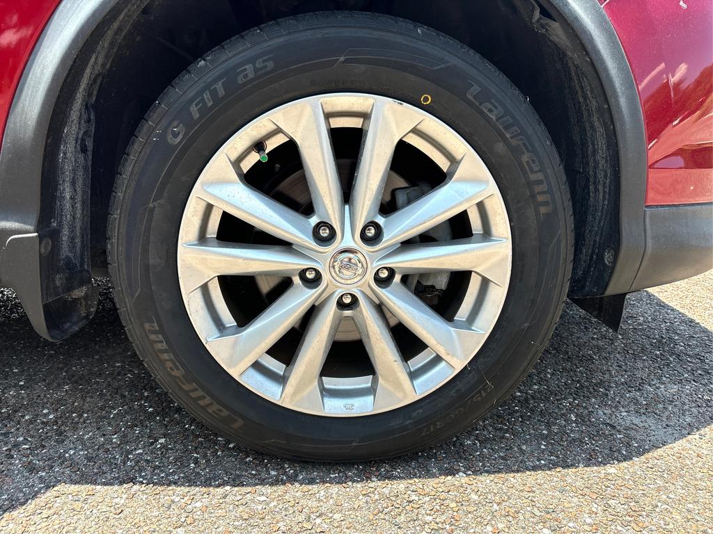 2018 Nissan Rogue - $11,099