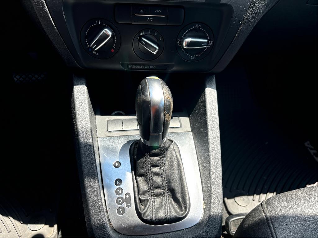 2013 Volkswagen Jetta SE photo