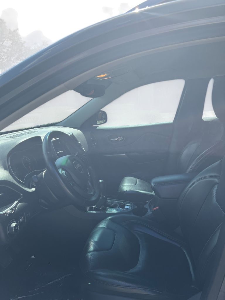 2019 Jeep Cherokee - $8,299