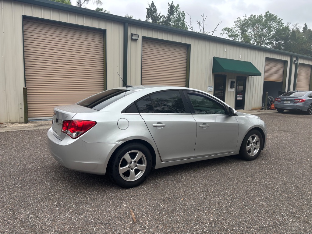 2013 Chevrolet Cruze - $4,599
