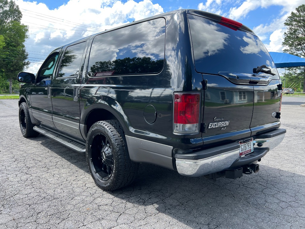 2003 Ford Excursion XLT Value photo