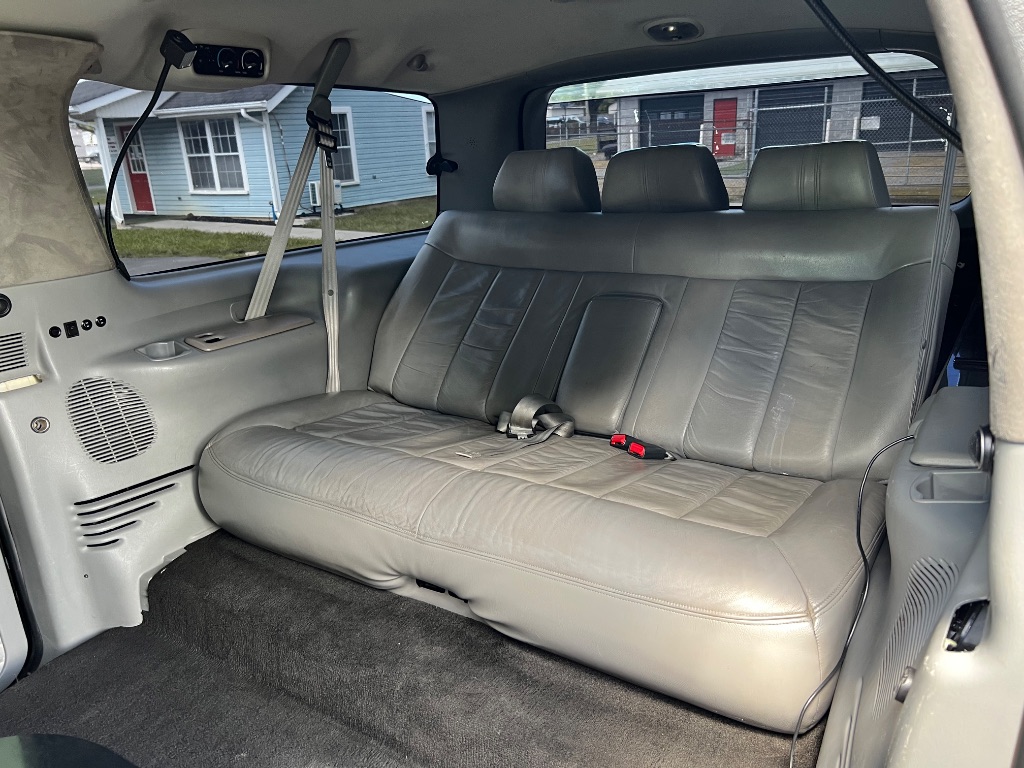 2003 Ford Excursion XLT Value photo