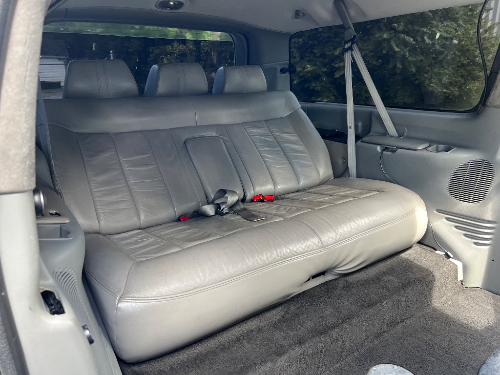 2003 Ford Excursion XLT Value photo