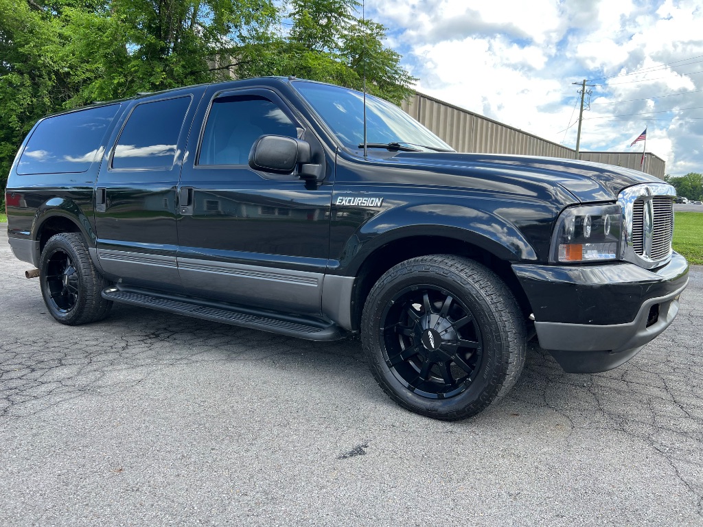 2003 Ford Excursion XLT Value photo