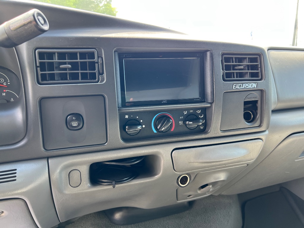 2003 Ford Excursion XLT Value photo
