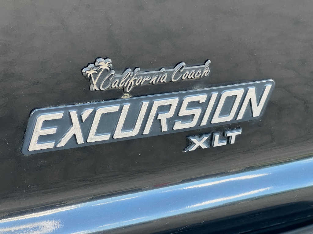 2003 Ford Excursion XLT Value photo