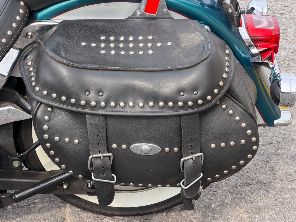 2004 Harley-davidson Heritage Softail Classic - $5,599