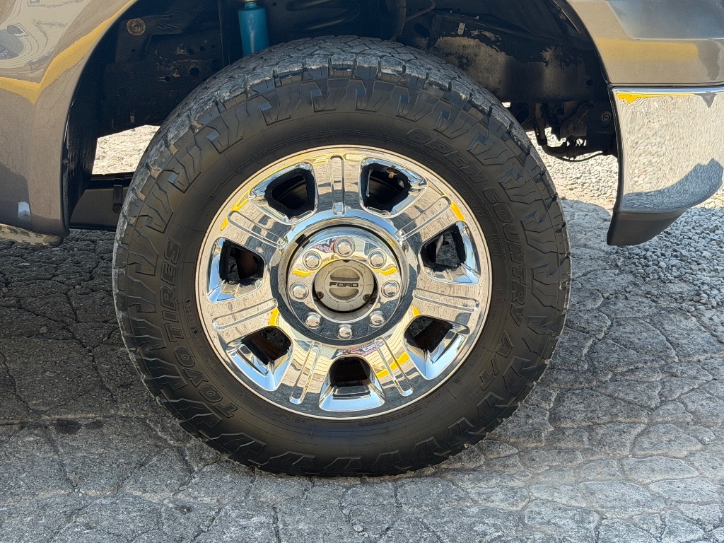 2006 Ford F-250 - $15,998