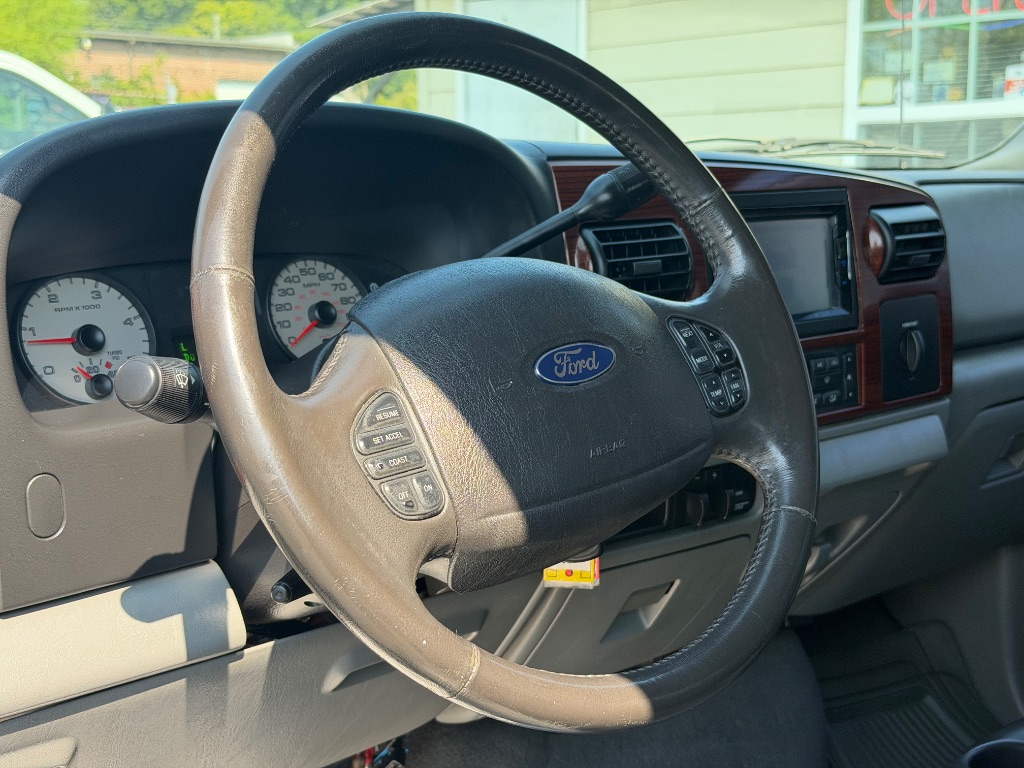 2006 Ford F-250 - $15,998