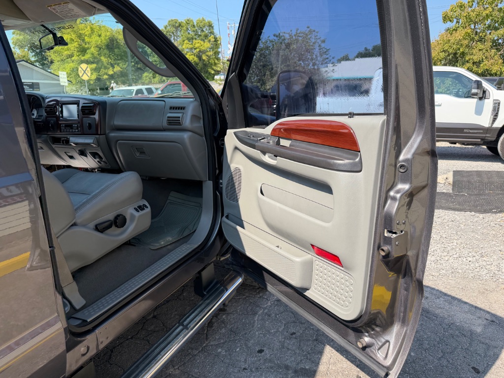 2006 Ford F-250 - $15,998