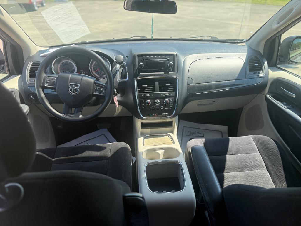 2014 Dodge Grand Caravan - $12,995