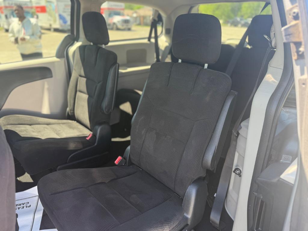 2014 Dodge Grand Caravan - $12,995