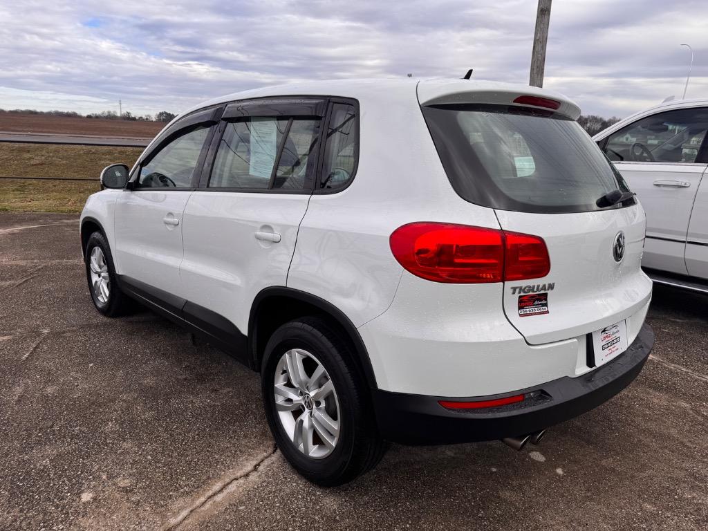 2014 Volkswagen Tiguan - $11,495