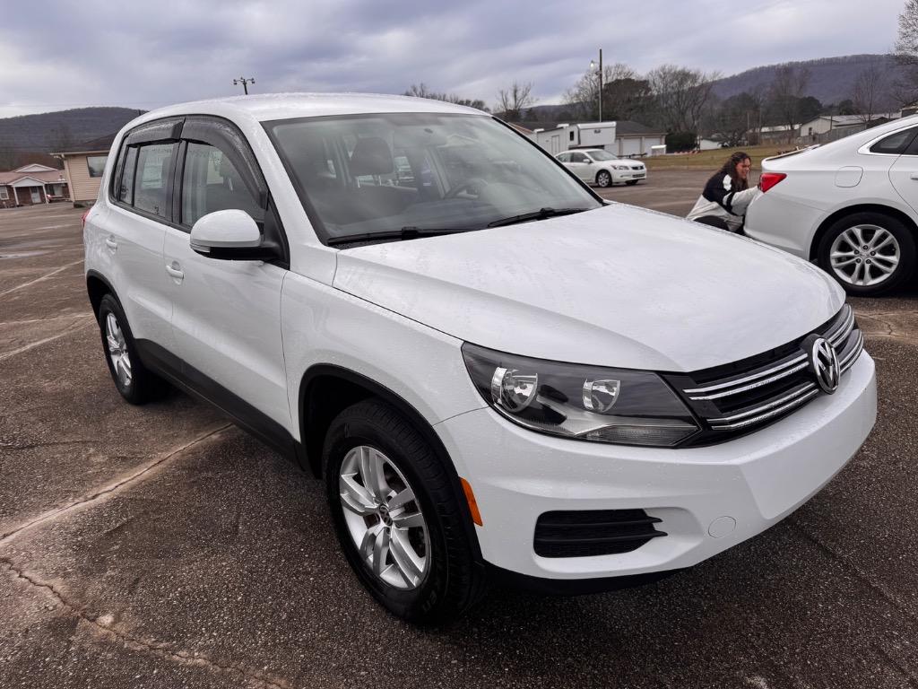2014 Volkswagen Tiguan - $11,495
