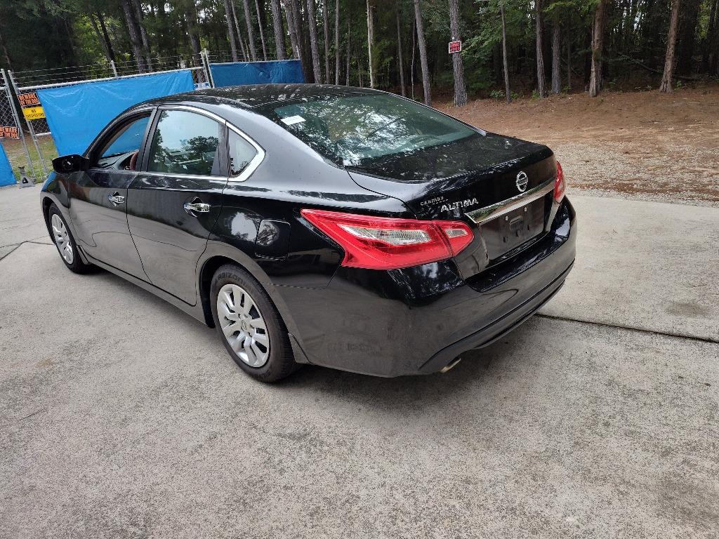 2016 Nissan Altima - $5,475