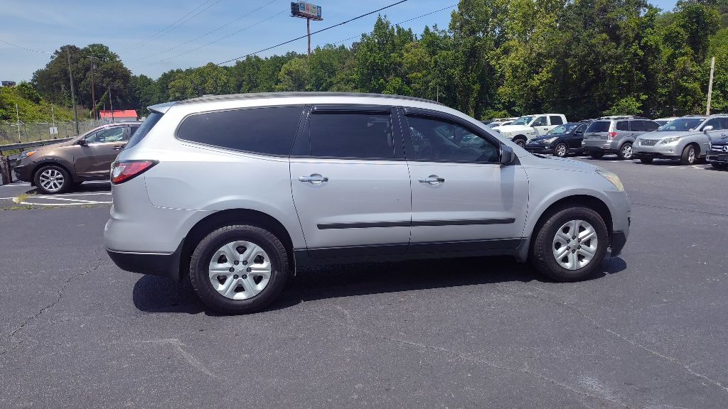 2016 Chevrolet Traverse LS photo