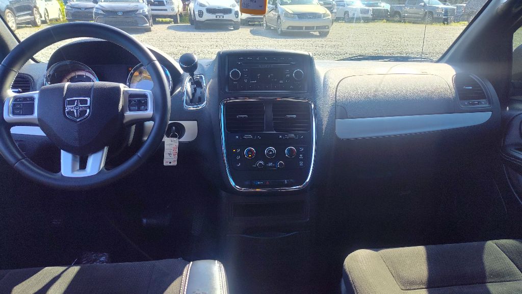 2015 Dodge Grand Caravan SE photo