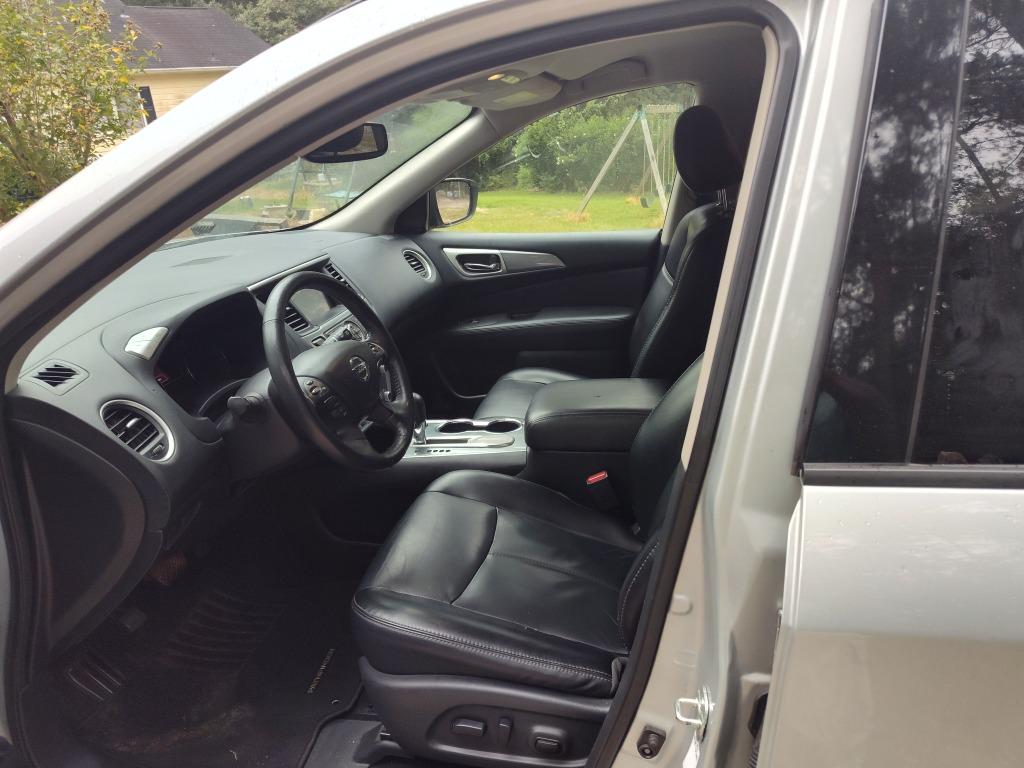 2020 Nissan Pathfinder - $6,400
