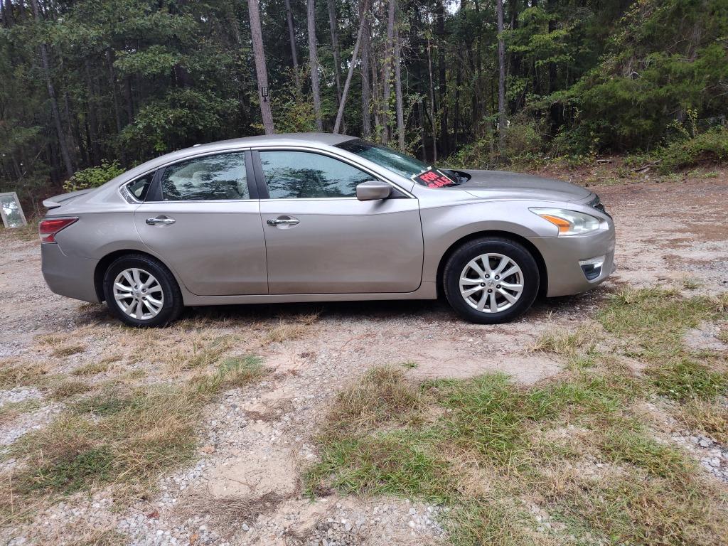 2014 Nissan Altima - $6,745