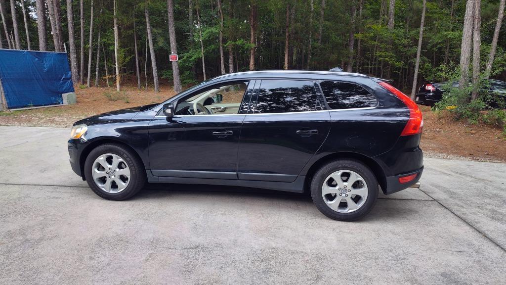 2013 Volvo XC60 - $3,999