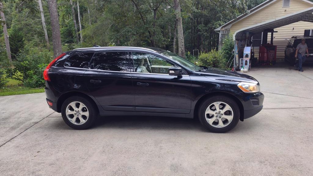 2013 Volvo XC60 - $3,999