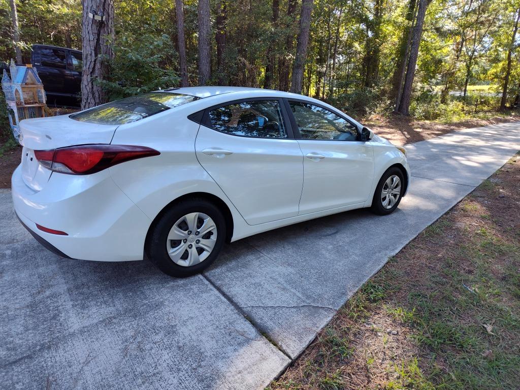 2016 Hyundai Elantra - $4,500