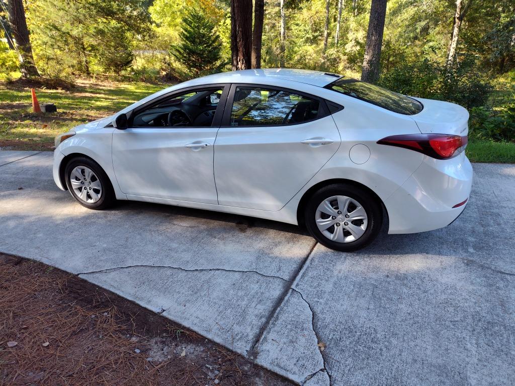 2016 Hyundai Elantra - $4,500