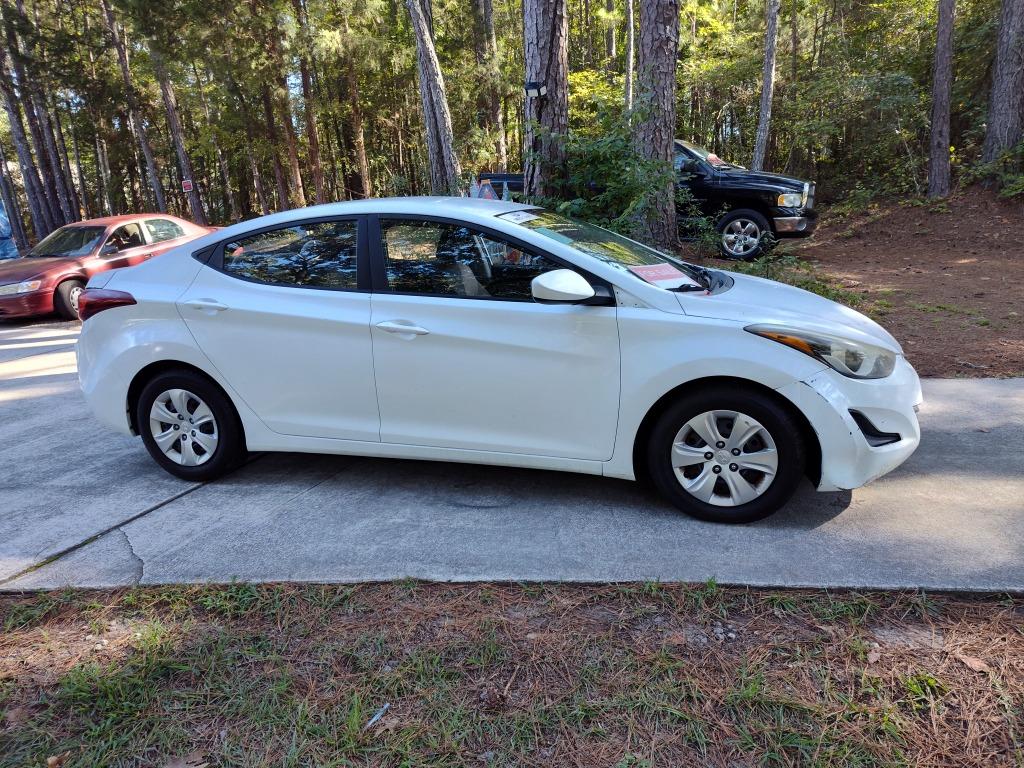 2016 Hyundai Elantra - $4,500
