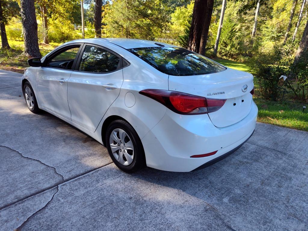 2016 Hyundai Elantra - $4,500