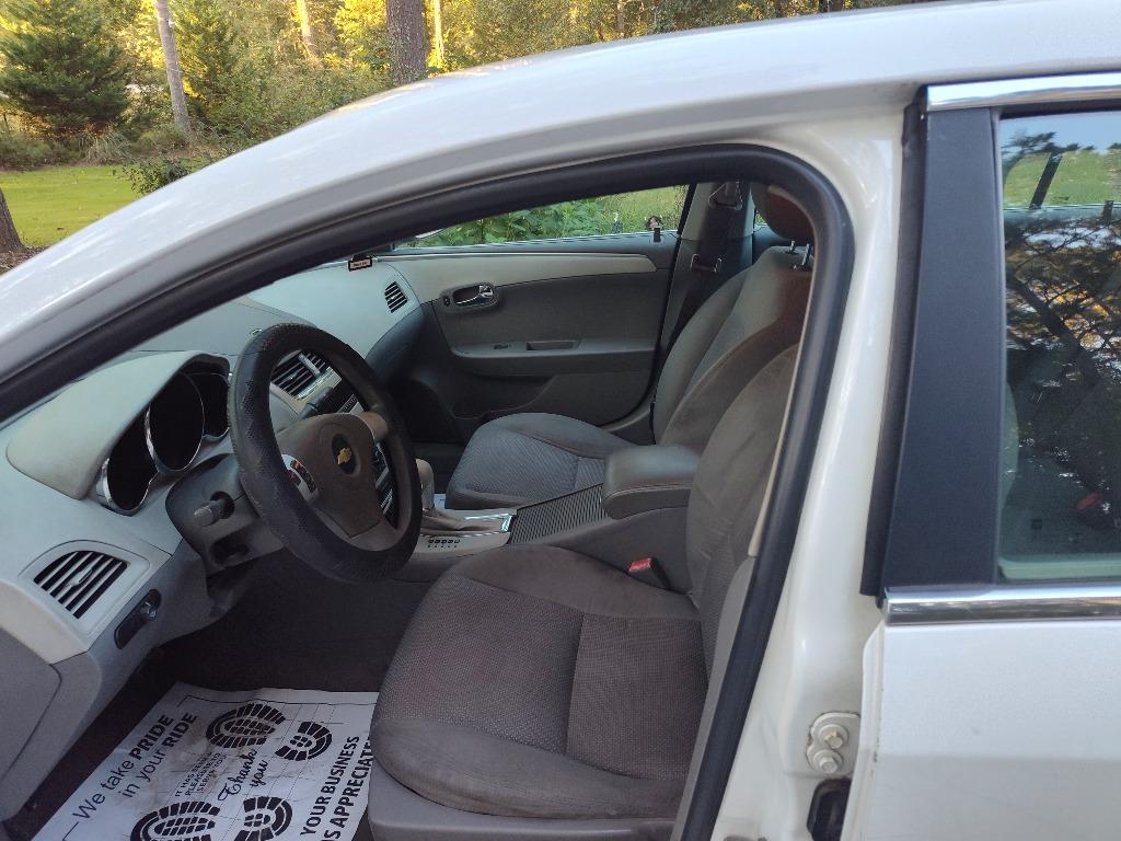 2012 Chevrolet Malibu - $4,450