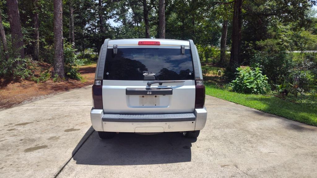 2006 Jeep Commander - $2,800