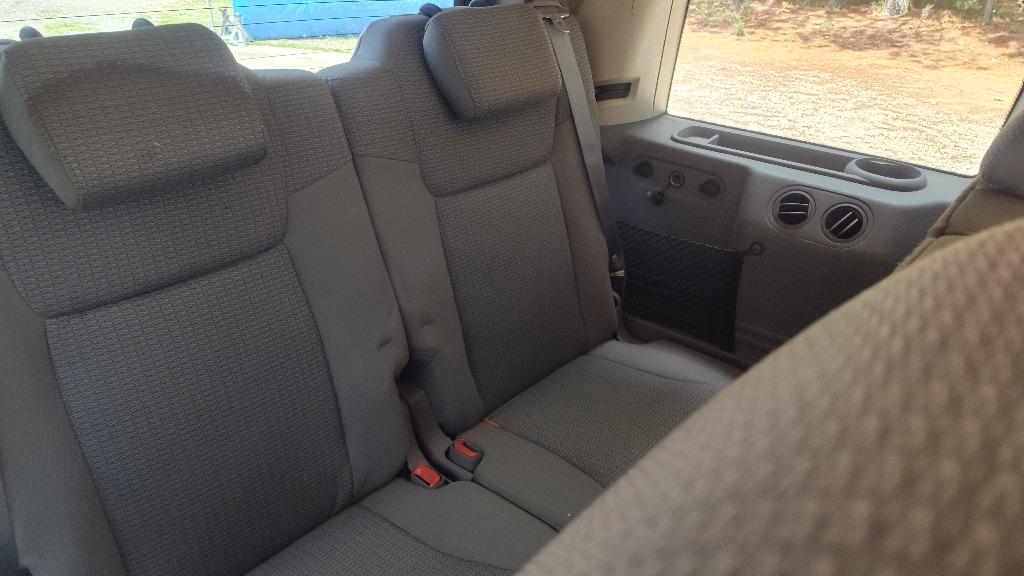 2006 Jeep Commander - $2,800