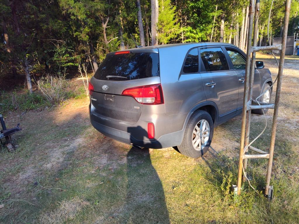2015 Kia Sorento - $3,650