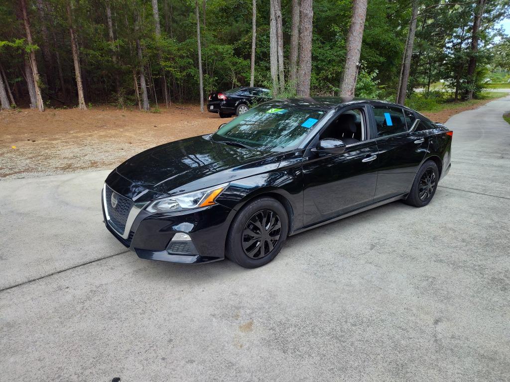 2020 Nissan Altima - $9,400