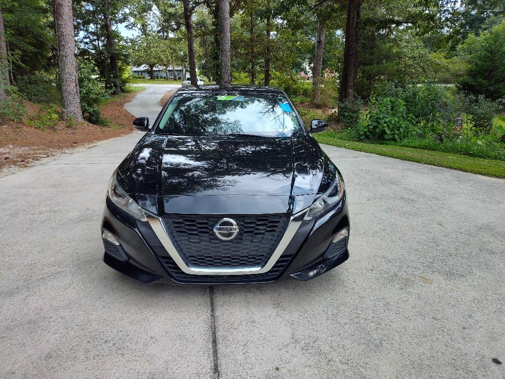 2020 Nissan Altima - $9,400