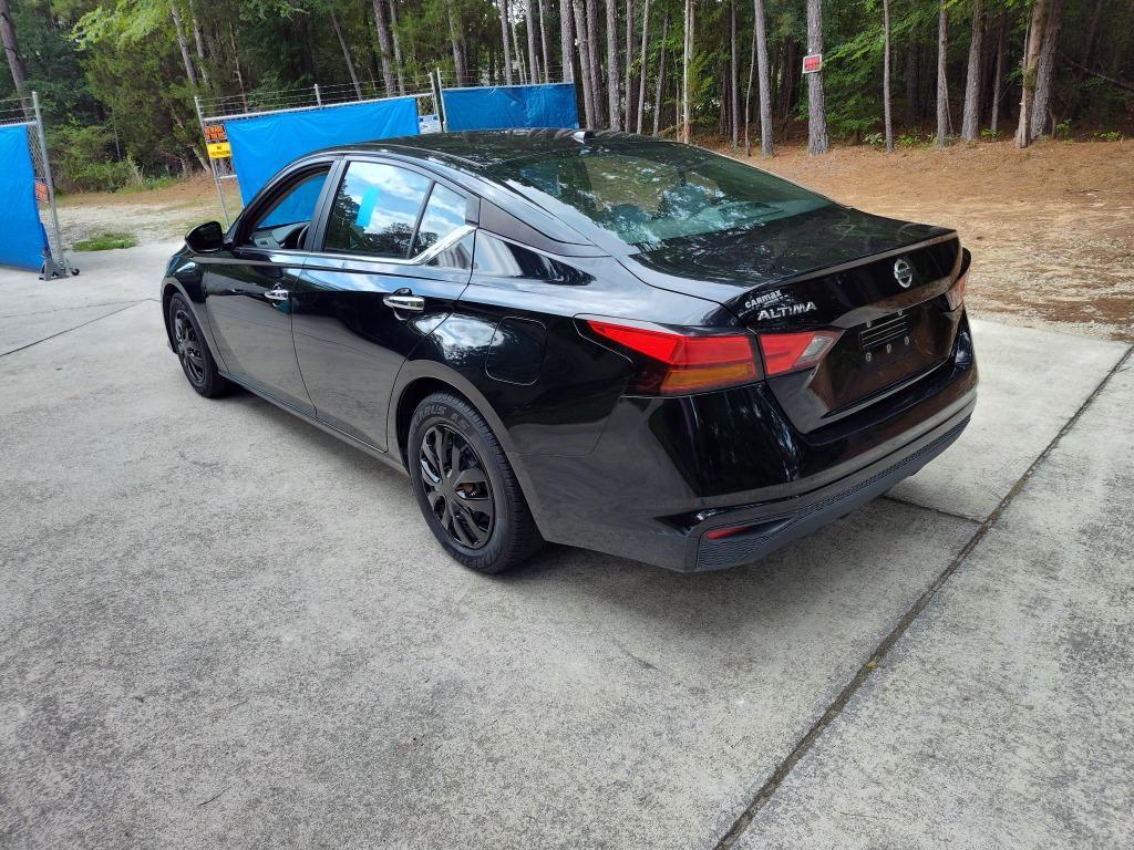 2020 Nissan Altima - $9,400
