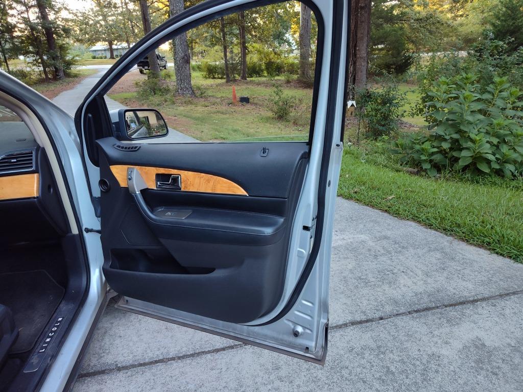 2011 Lincoln MKX - $3,250