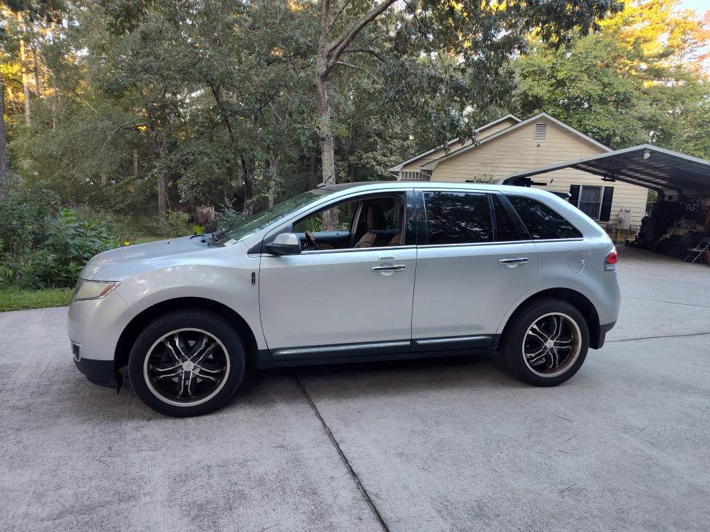2011 Lincoln MKX - $3,250
