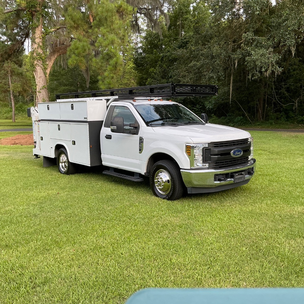 2019 Ford F-350 - $27,995