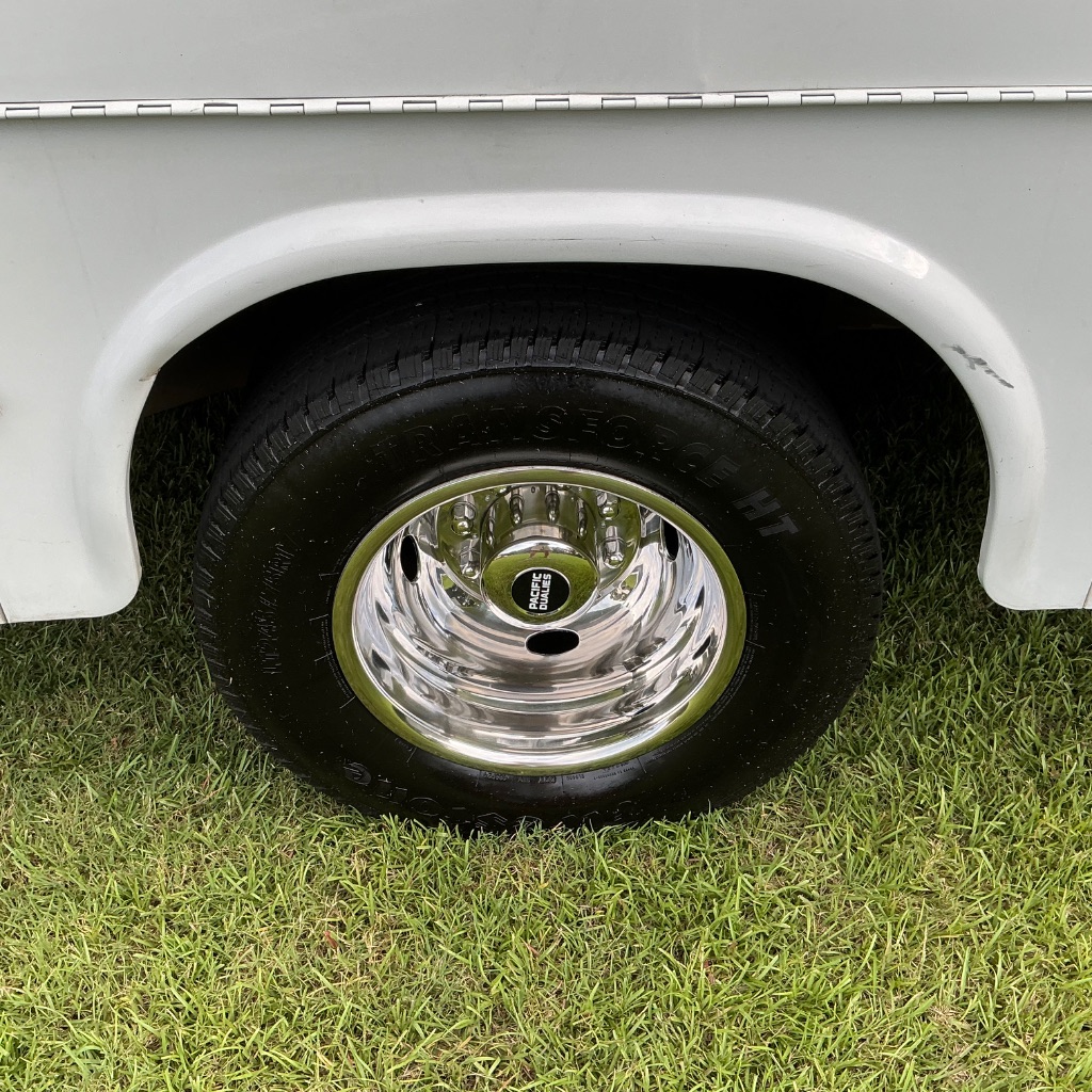 2019 Ford F-350 - $27,995