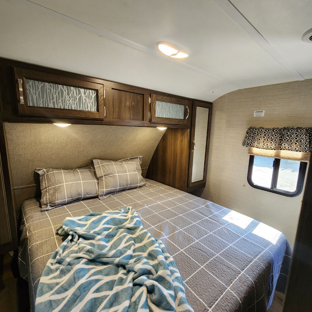 2018 Keystone Keystone - $16,900