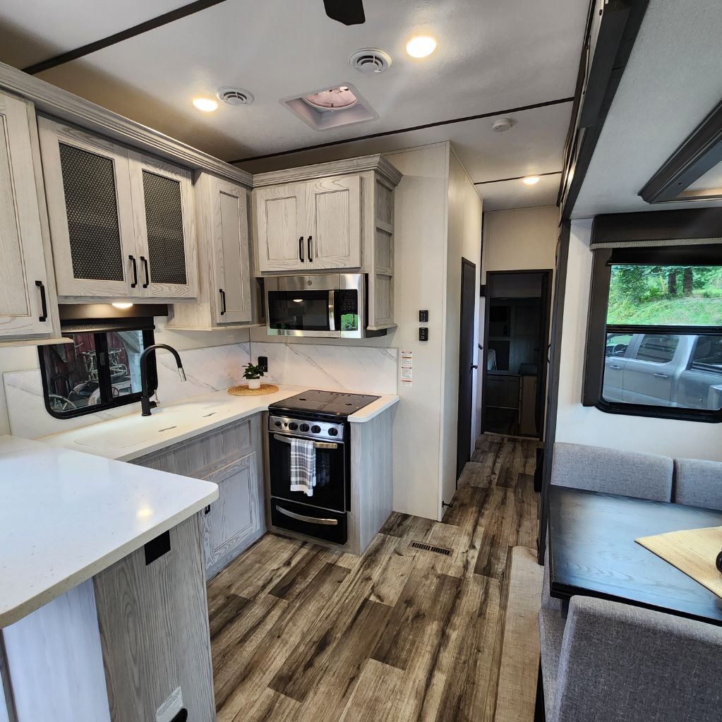 2022 Montana Montana - $29,500